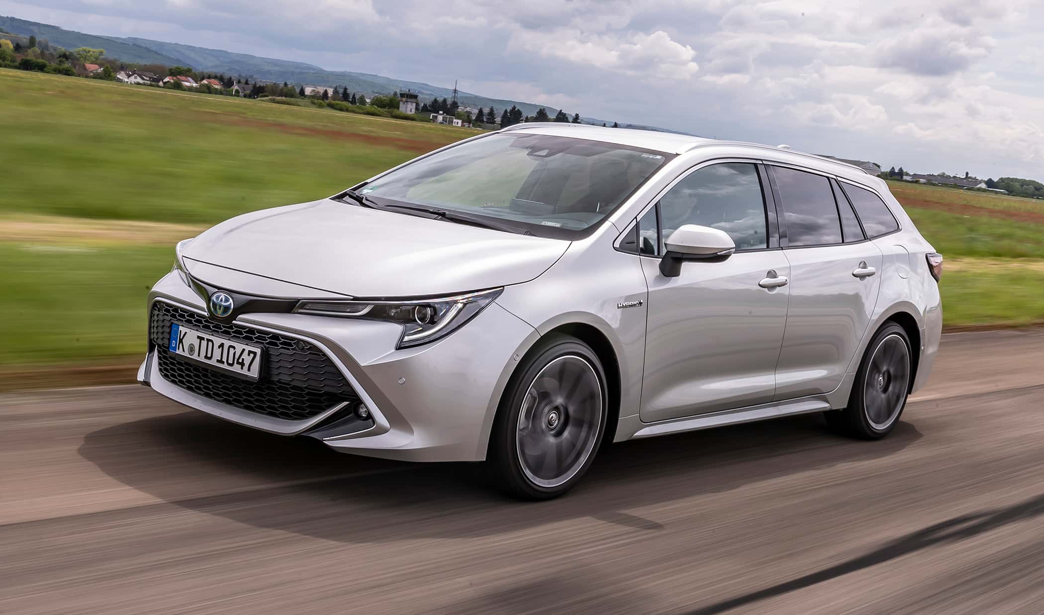 image.title Test: Toyota Corolla Touring Sports . Hybrid (Technische Daten)