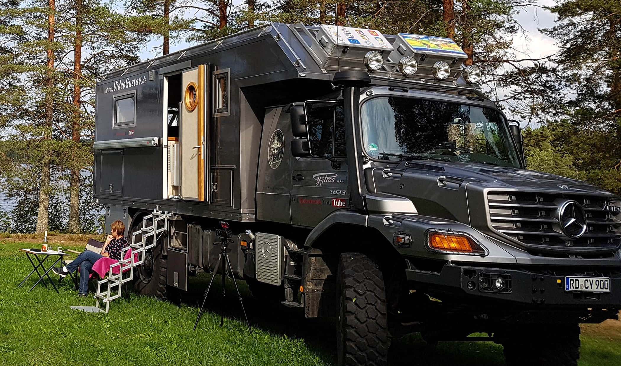 Elegantes Mercedes Zetros Wohnmobil Bildnull