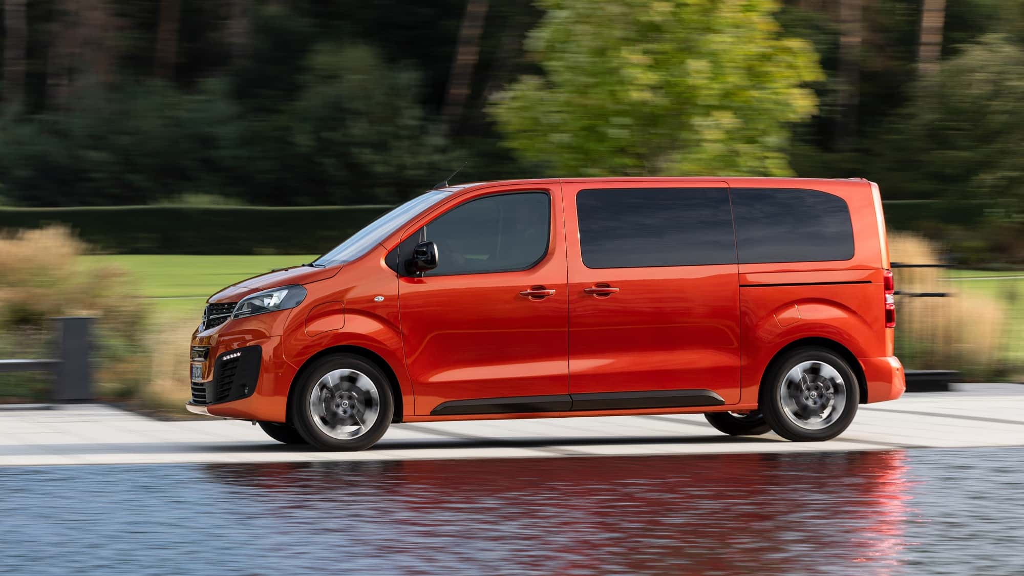 Stellantis-R-ckruf-der-Van-Modelle-Die-Sitzreihen-k-nnen-sich-l-sen