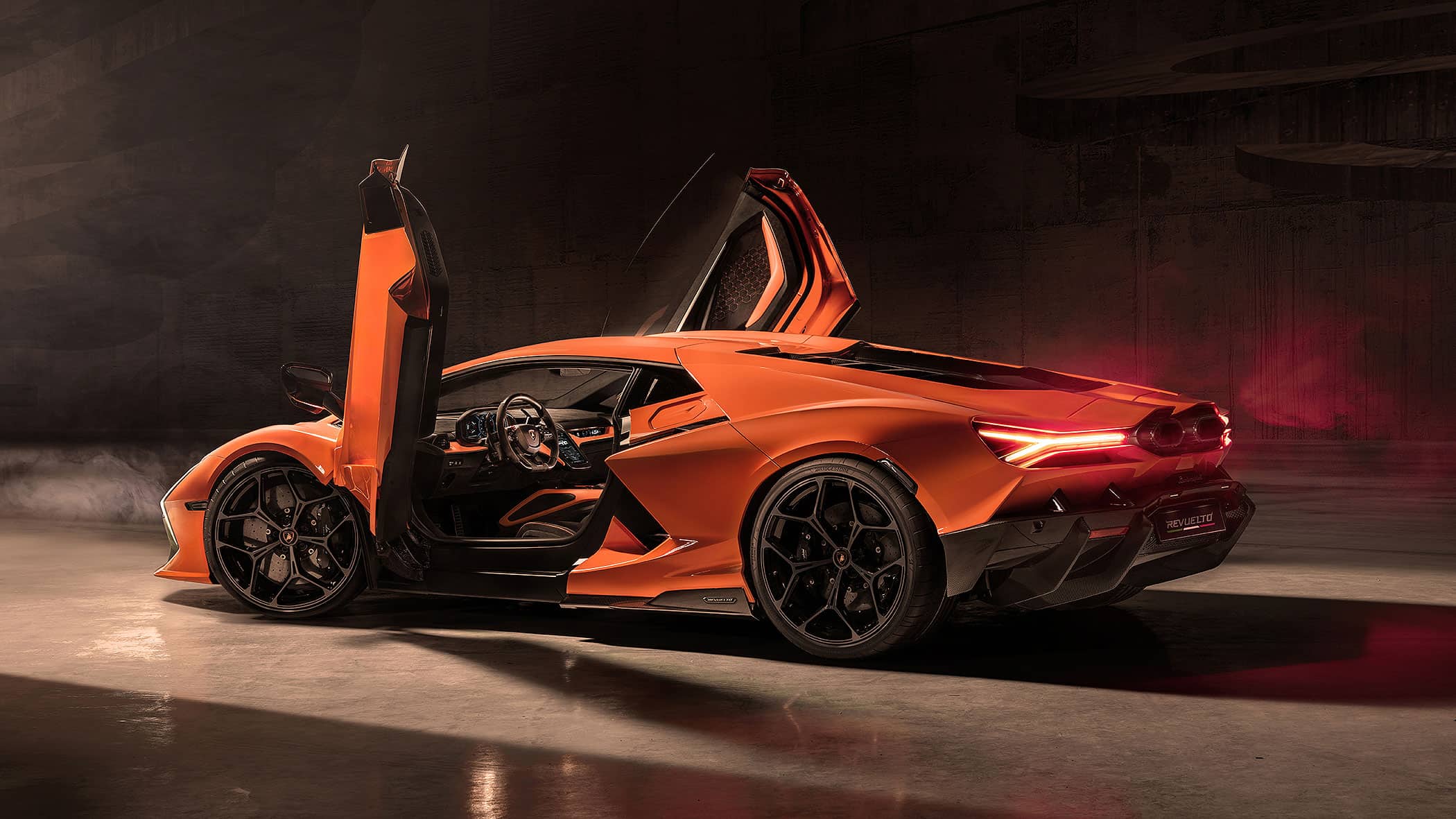 Lamborghini-Revuelto-R-ckruf-Fallbeilt-ren-k-nnen-zuschnappen