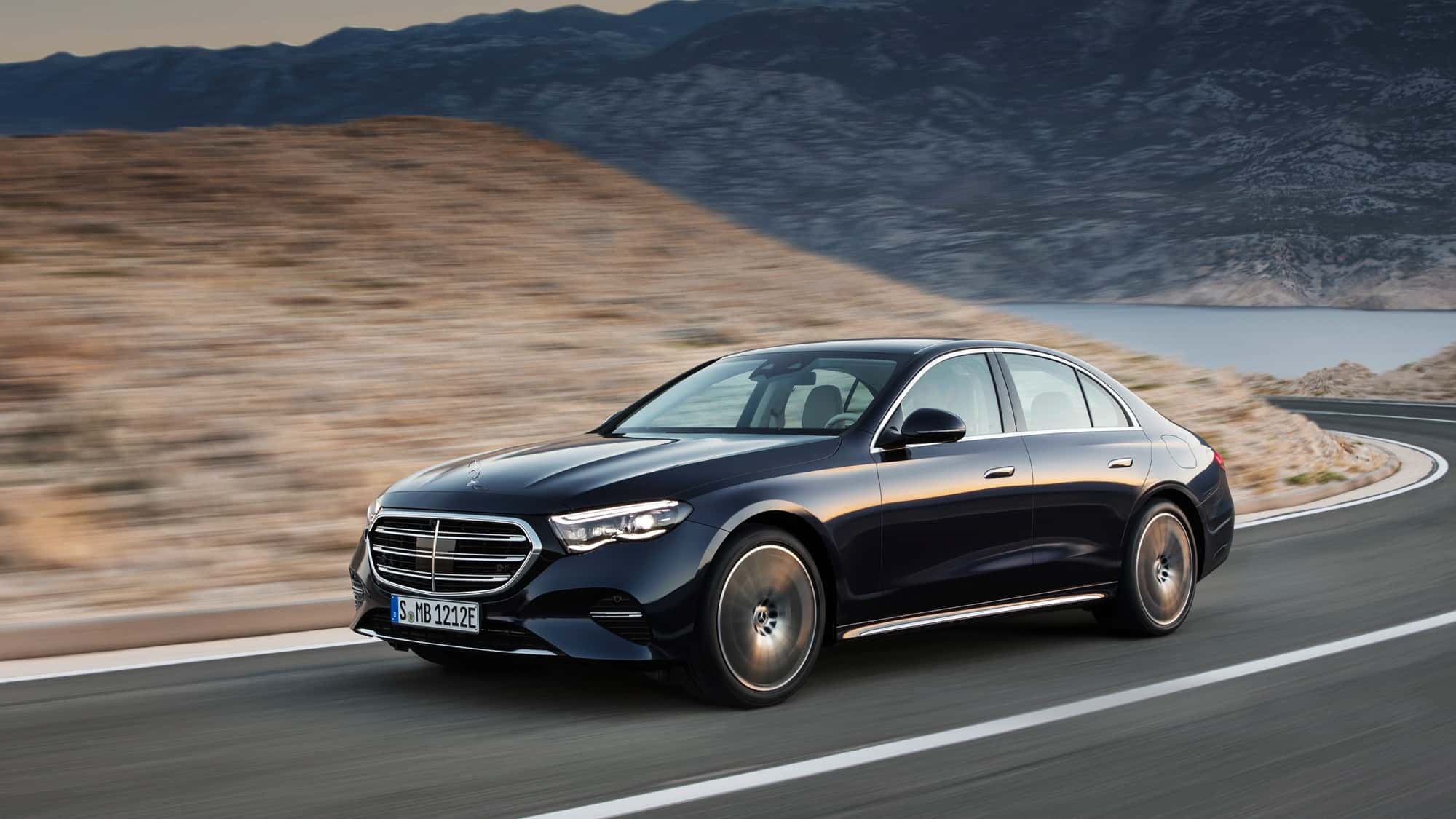 R-ckruf-Mercedes-Benz-E-Klasse-und-CLE-Erh-htes-Risiko-f-r-Park-Unf-lle