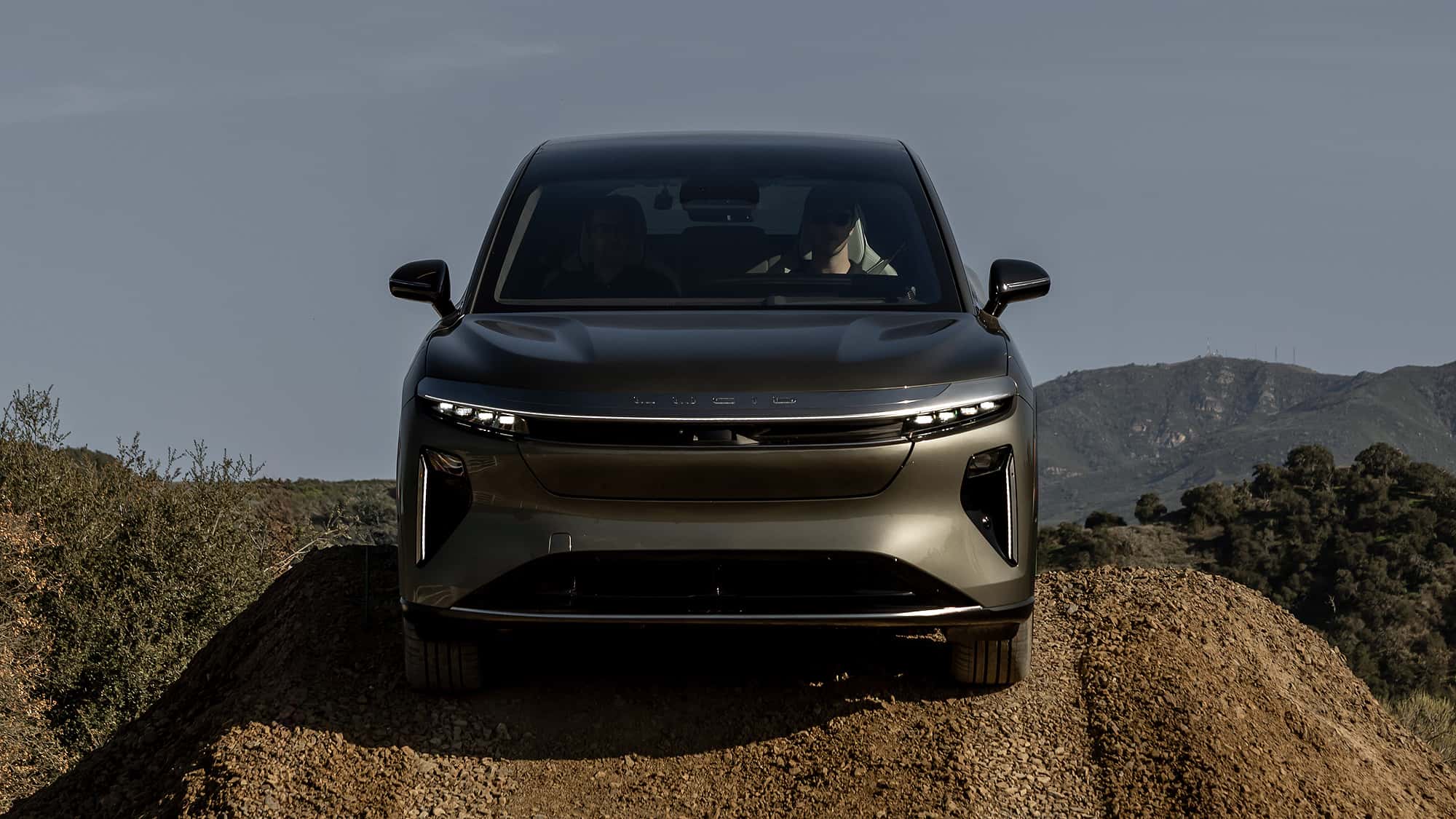 Lucid Gravity: Der neue Elektro-SUV, der alles übertrifft – Reichweite, Leistung und Technologie!