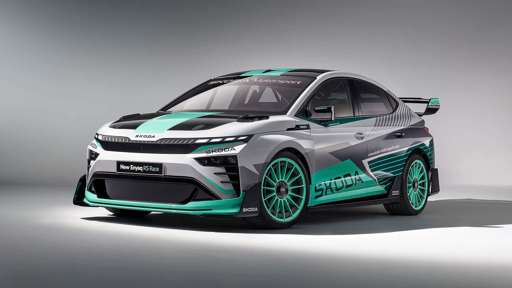 Enyaq-RS-Race-als-Konzeptstudie-Elektro-Coup-wird-zum-Fl-gelmonster