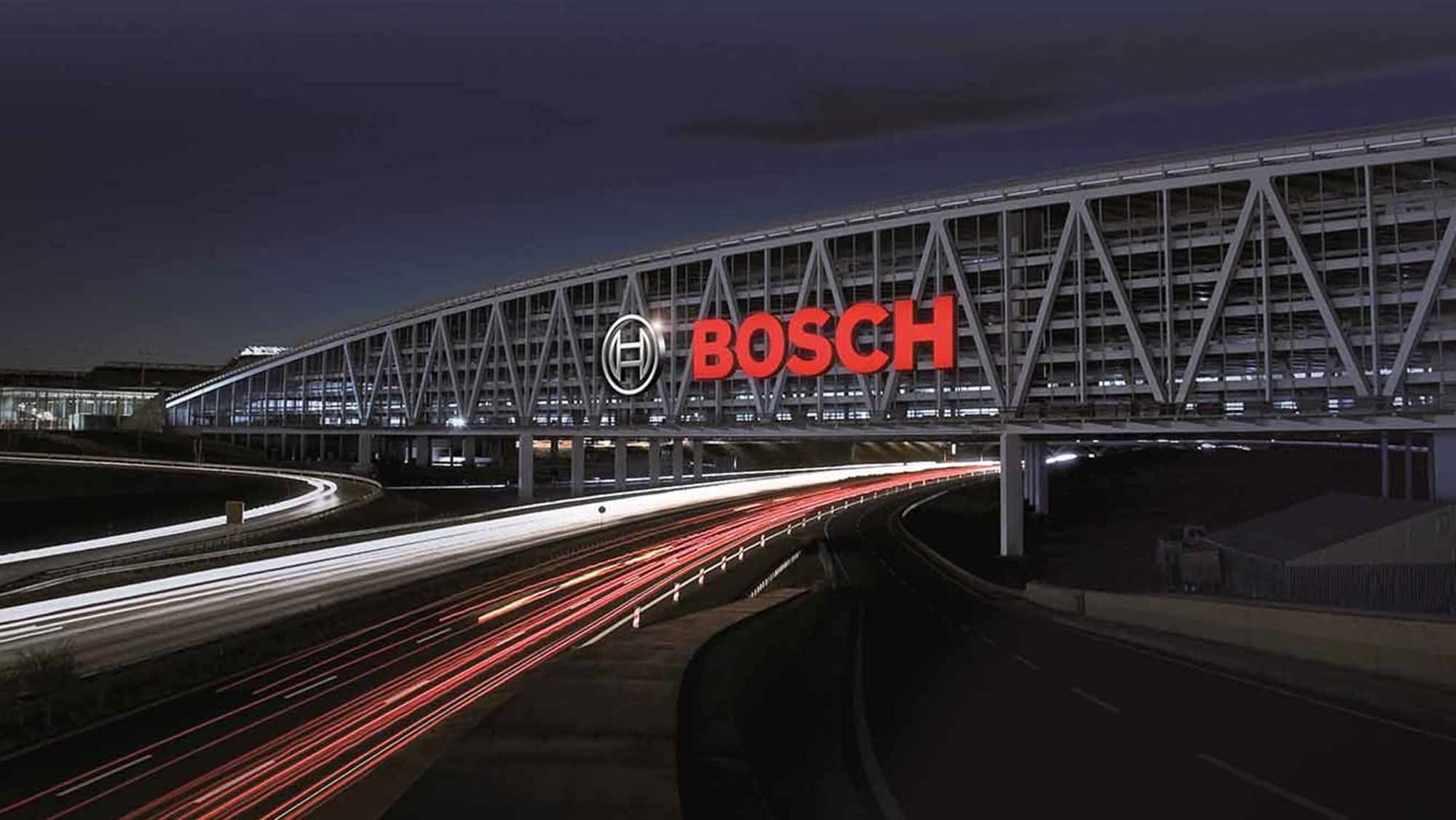 Bosch-Parkhaus-ber-der-A8-bei-Stuttgart-Nur-Hollywood-kann-Bosch-schlagen