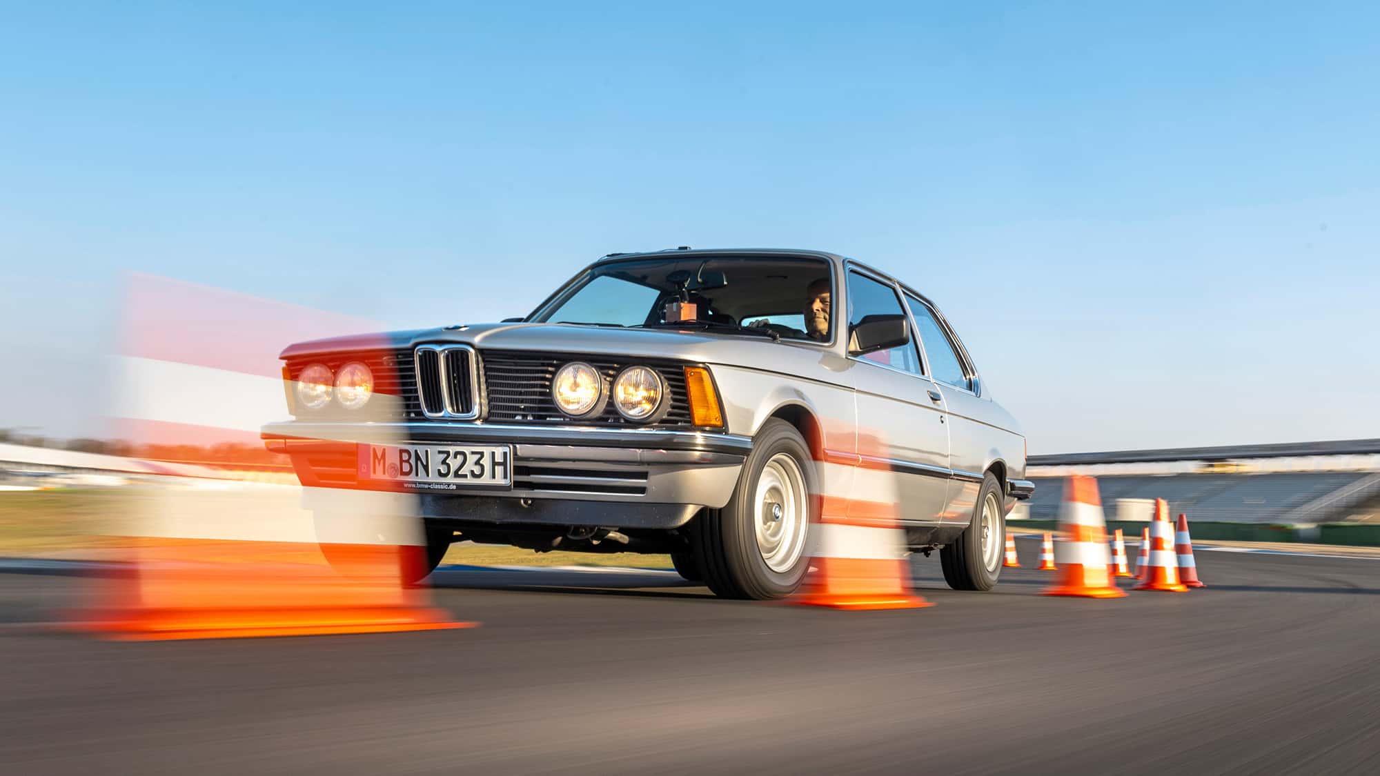 BMW-323i-E21-im-Test-Der-Inbegriff-echter-BMW-DNA