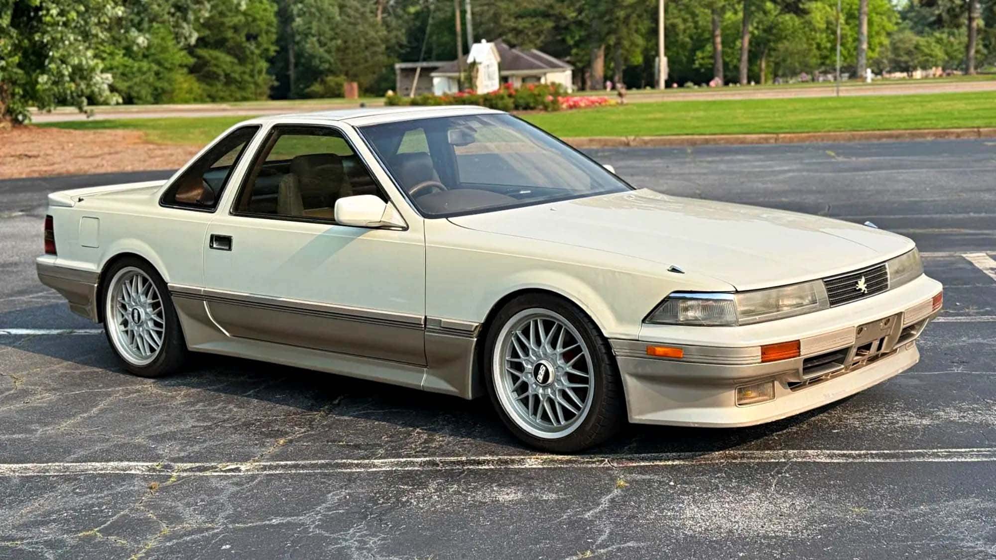 Toyota-Soarer-3-0-GT-Aerocabin-1989-Hat-man-so-ein-Toyota-Dach-schon-gesehen-
