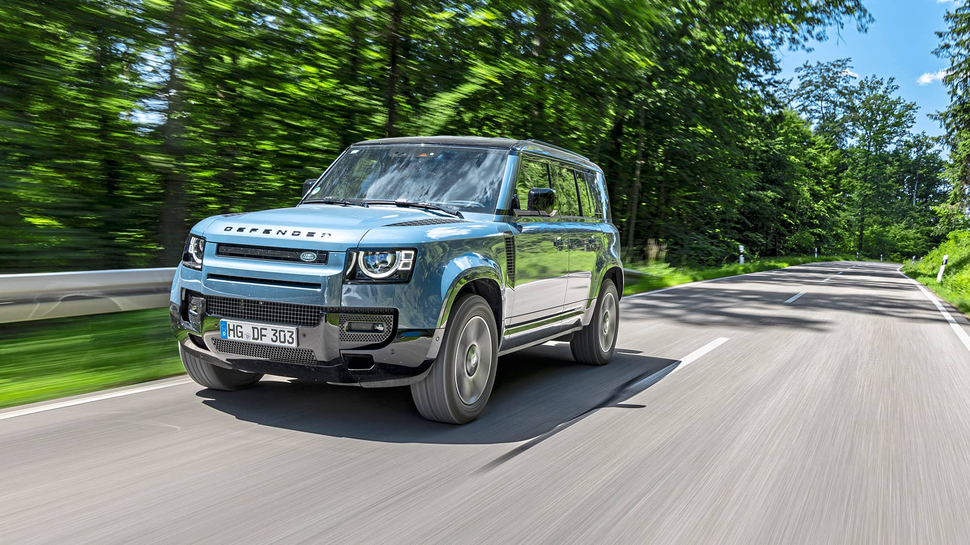 Land-Rover-Defender-im-Dauertest-Mehr-als-nur-Schlamm-Schlucker-mit-Stil