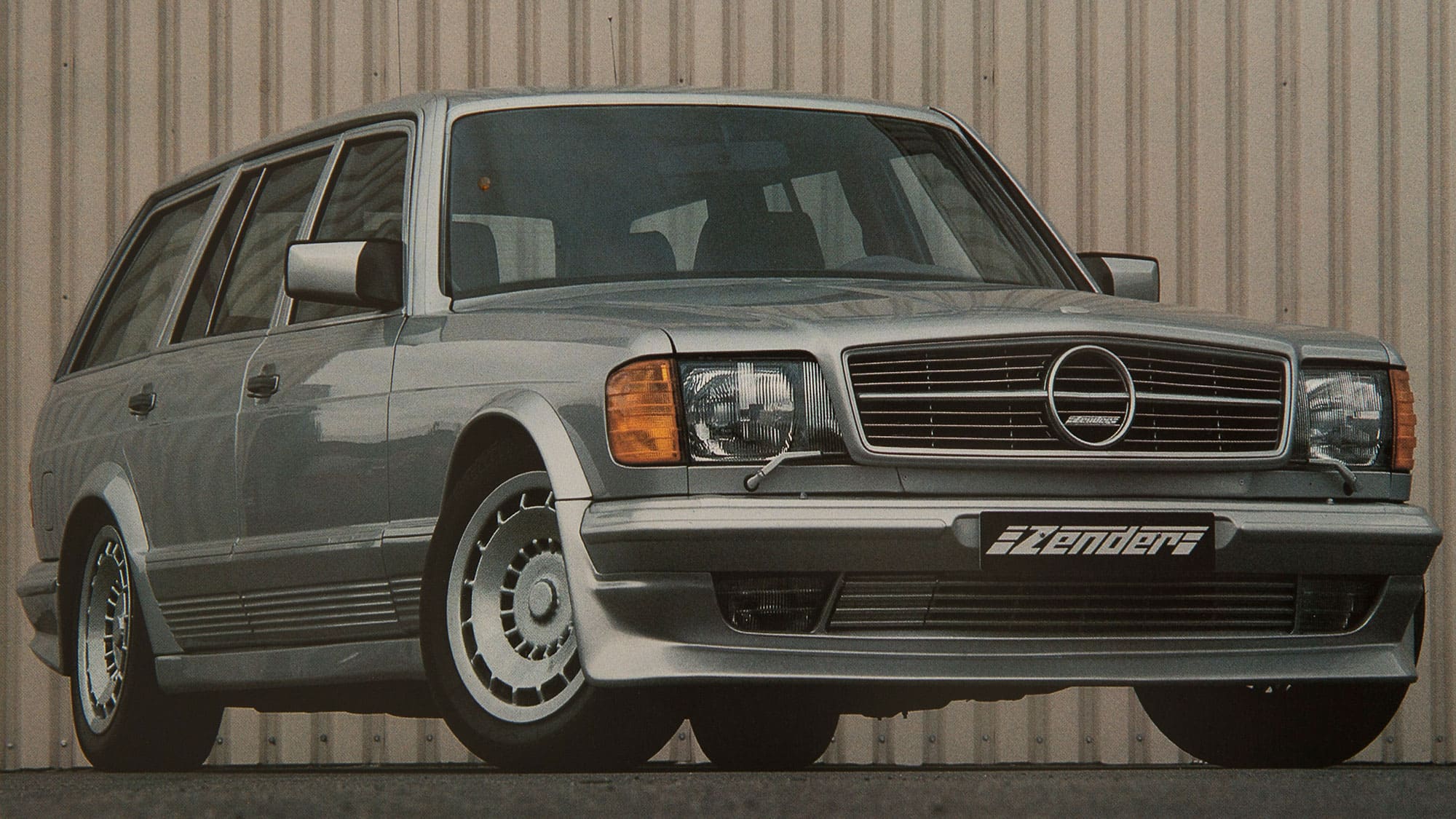 Zender-500-SET-126er-Kombi-Auch-Jacky-Ickx-fuhr-diese-S-Klasse-mit-Kombiheck