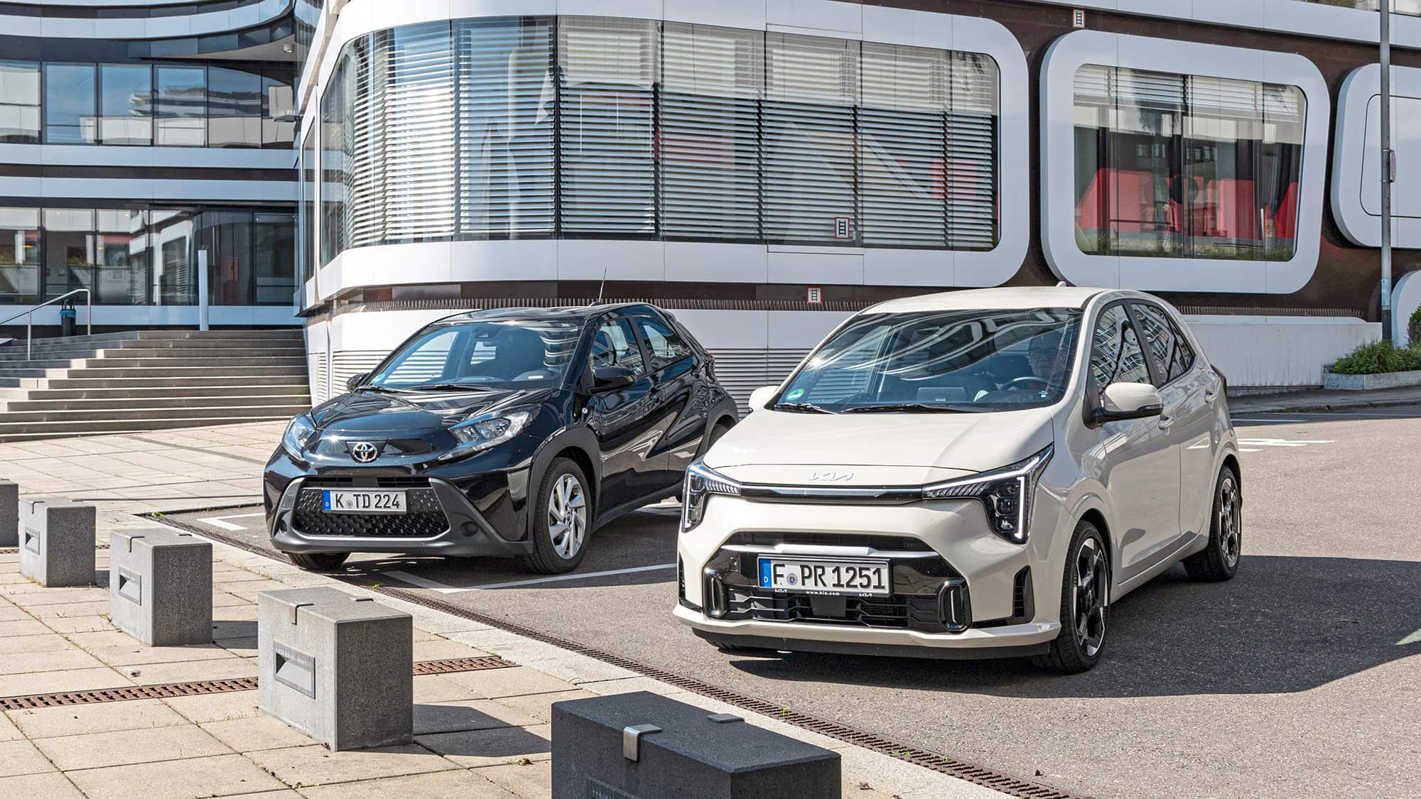 Kia-Picanto-und-Toyota-Aygo-X-im-Test-Kleinwagen-mit-Vollwertanspruch-aber-mauen-Bremsen