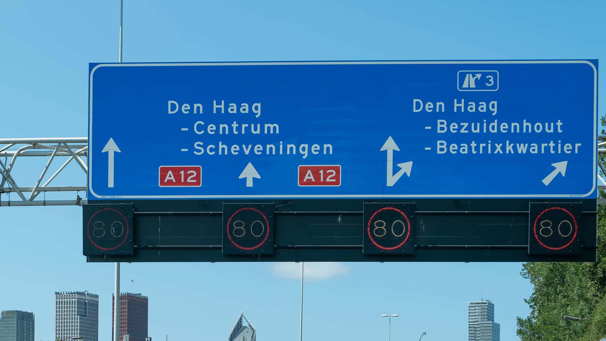 Niederl-ndische-K-stenroute-A12-Sperrungen-bremsen-Ferienverkehr-massiv