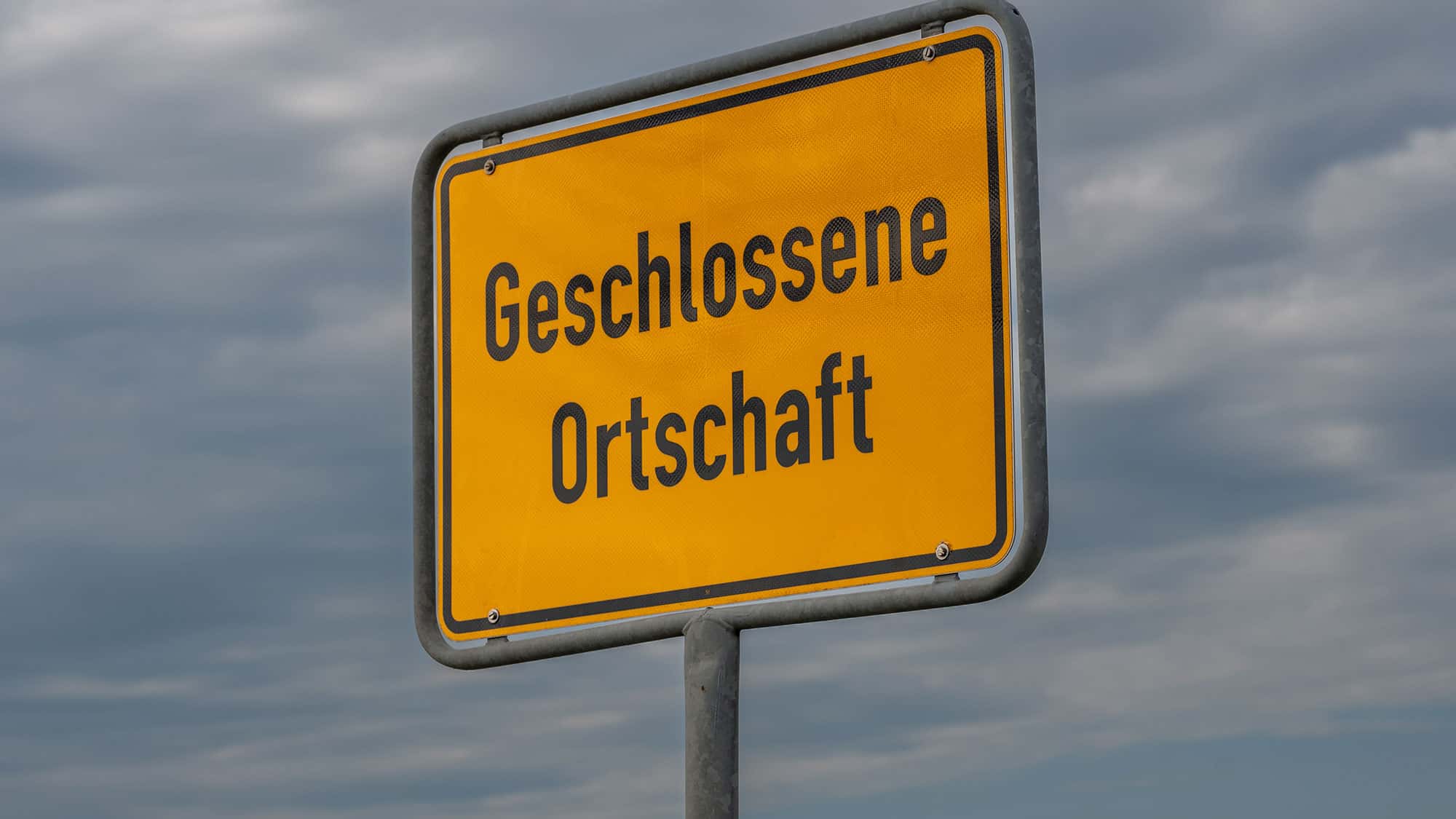 -Geschlossene-Ortschaft-statt-Ortsnamen-Gibt-es-das-Schild-wirklich-