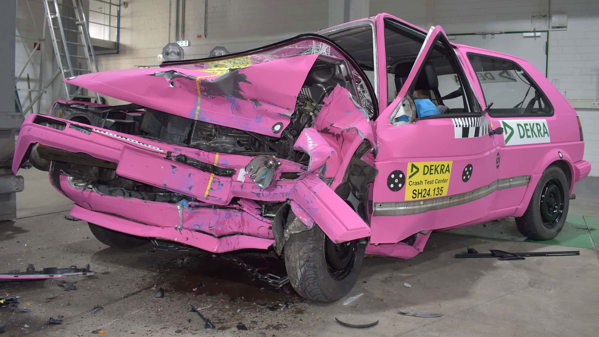 VW-Golf-II-von-1989-im-Crashtest-Diesen-Unfall-im-Oldtimer-h-tte-niemand-berlebt