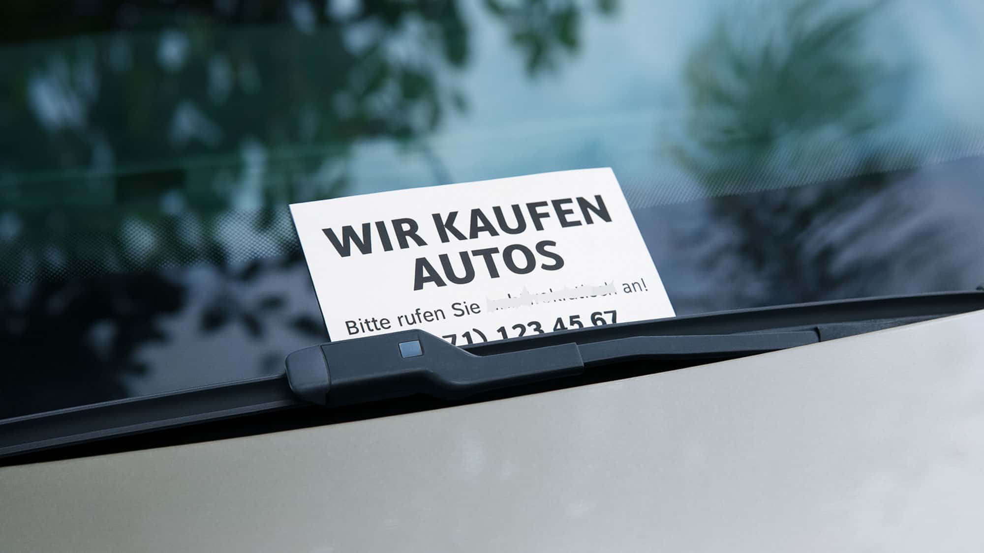 Werbung-am-Auto-Was-ist-erlaubt-und-was-hilft-dagegen-