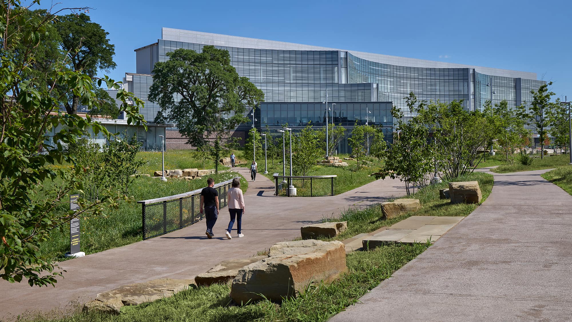 US-Autobauer-zieht-aus-dem-Glass-House-in-ein-Hub-Fords-legend-res-Headquarter-wird-abgerissen