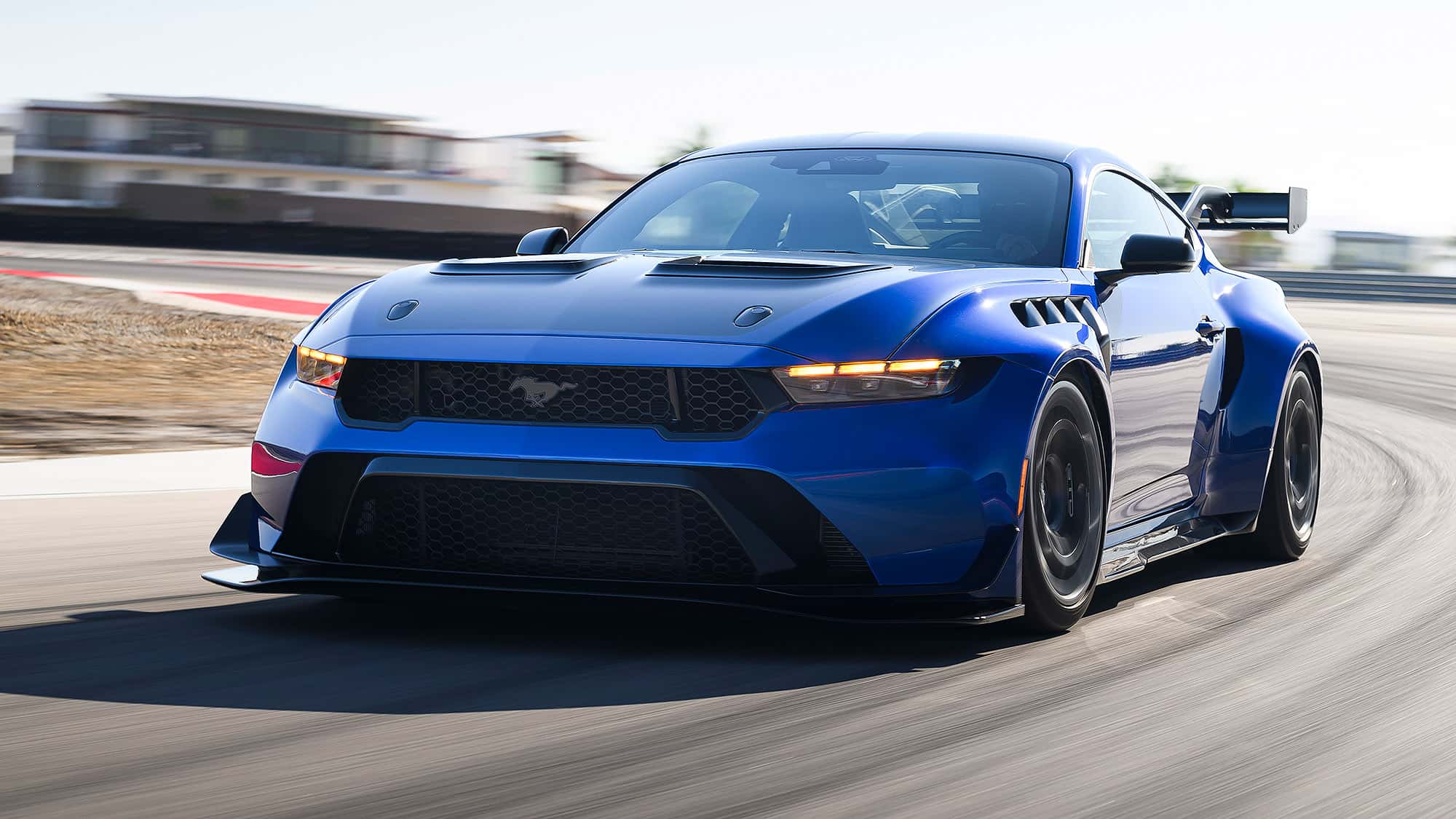 Ford-Mustang-GTD-im-Rennstrecken-Test-Super-Mustang-f-r-Road-and-Track