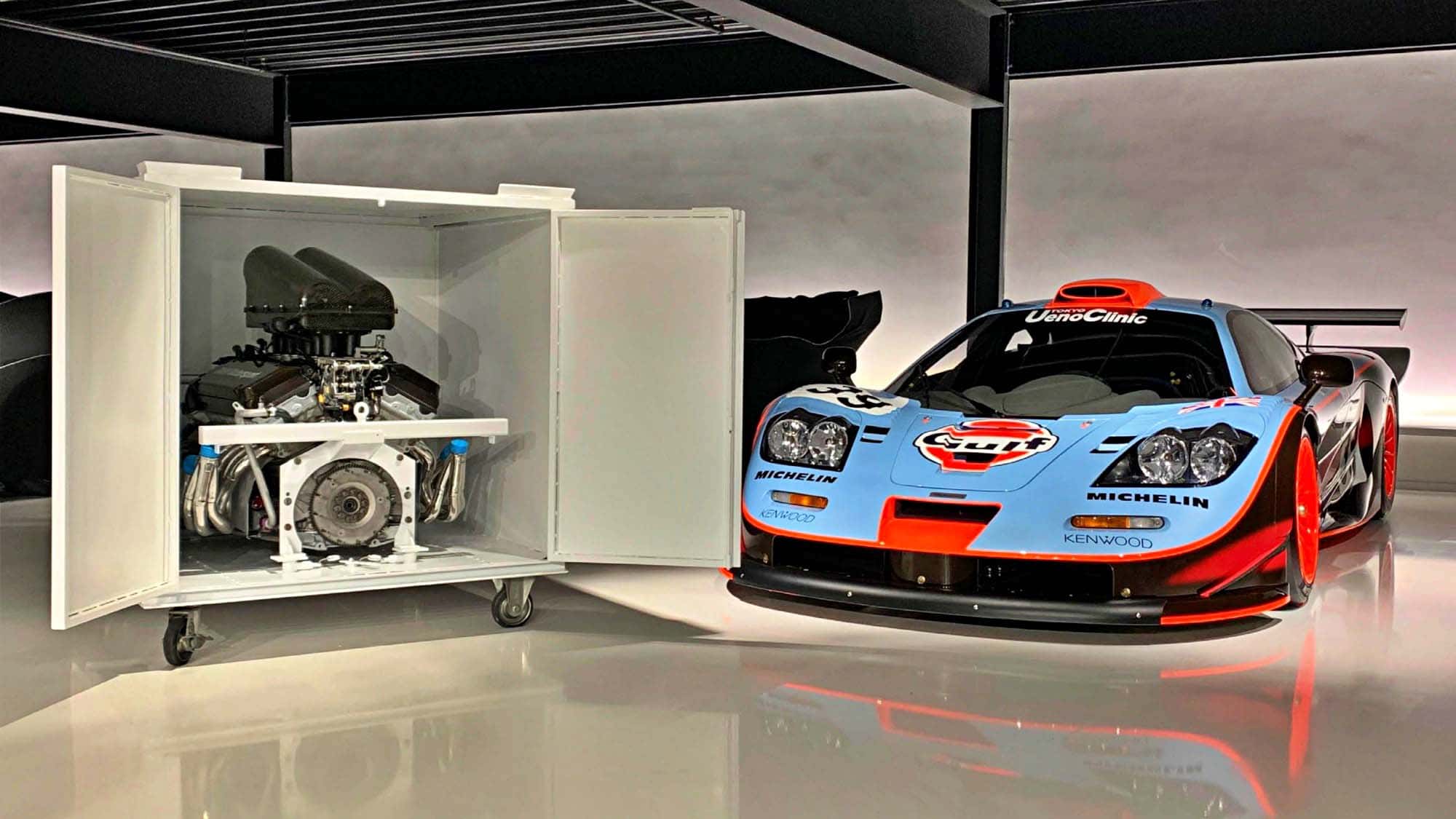 McLaren-F1-GTR-Long-Tail-1997-CHASSIS-025R-Gulf-McLaren-F1-samt-BMW-Ersatzmotor-im-Angebot