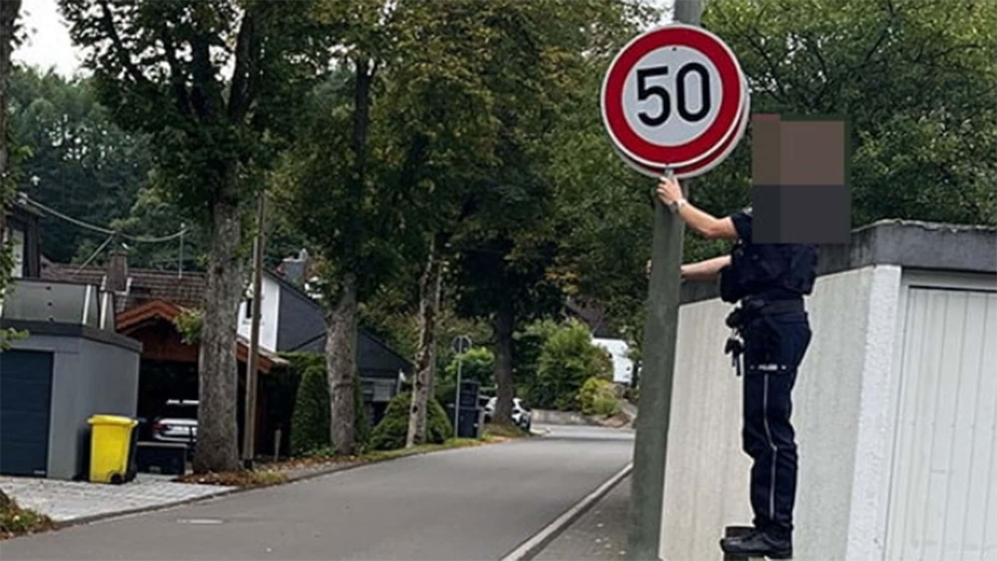 Falsches-Tempo-50-Schild-in-30er-Zone-M-ssen-geblitzte-Autofahrer-jetzt-zahlen-