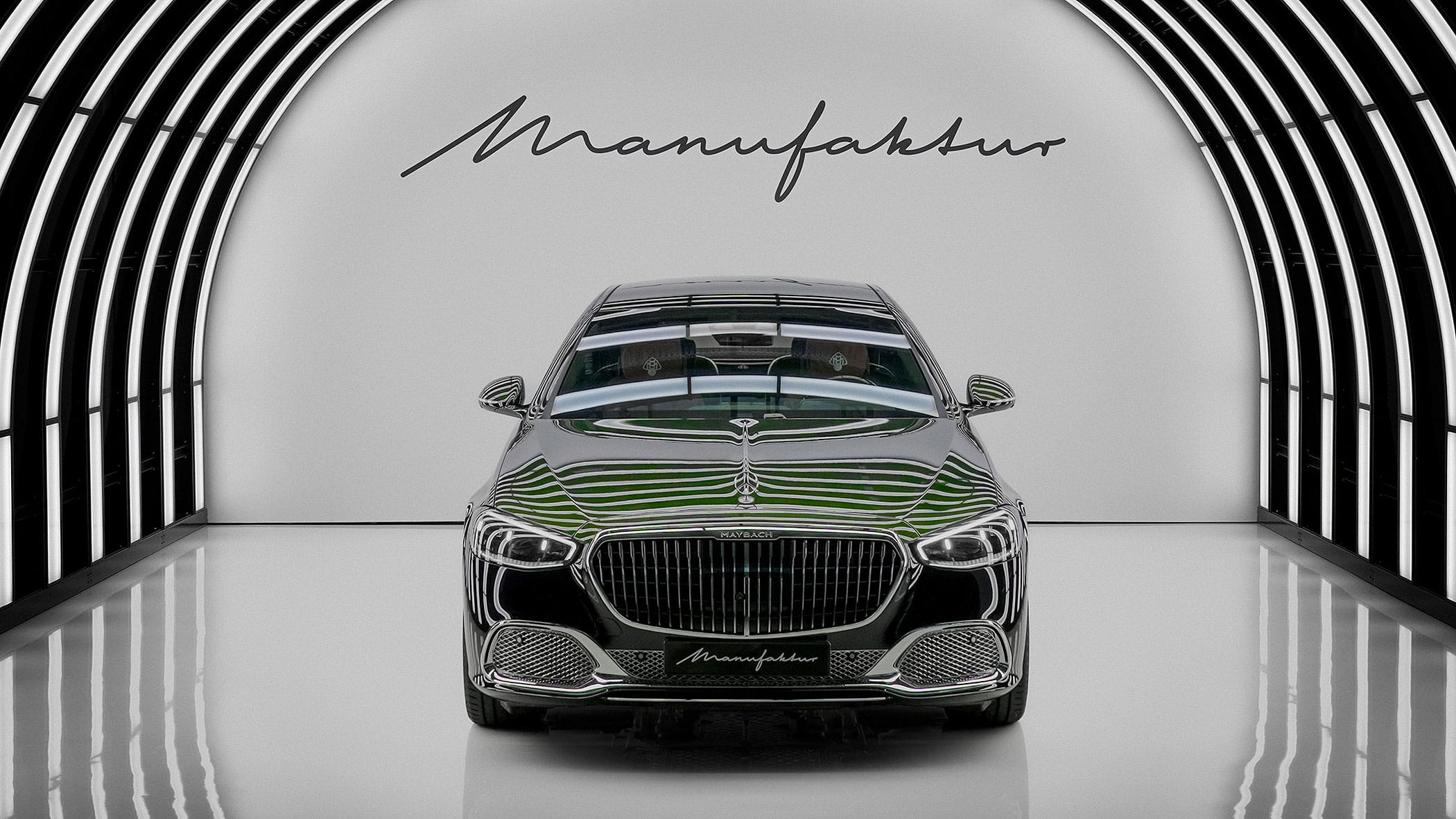 Mercedes-Maybach-V12-Edition-Motorentradition-mit-goldenen-Akzenten