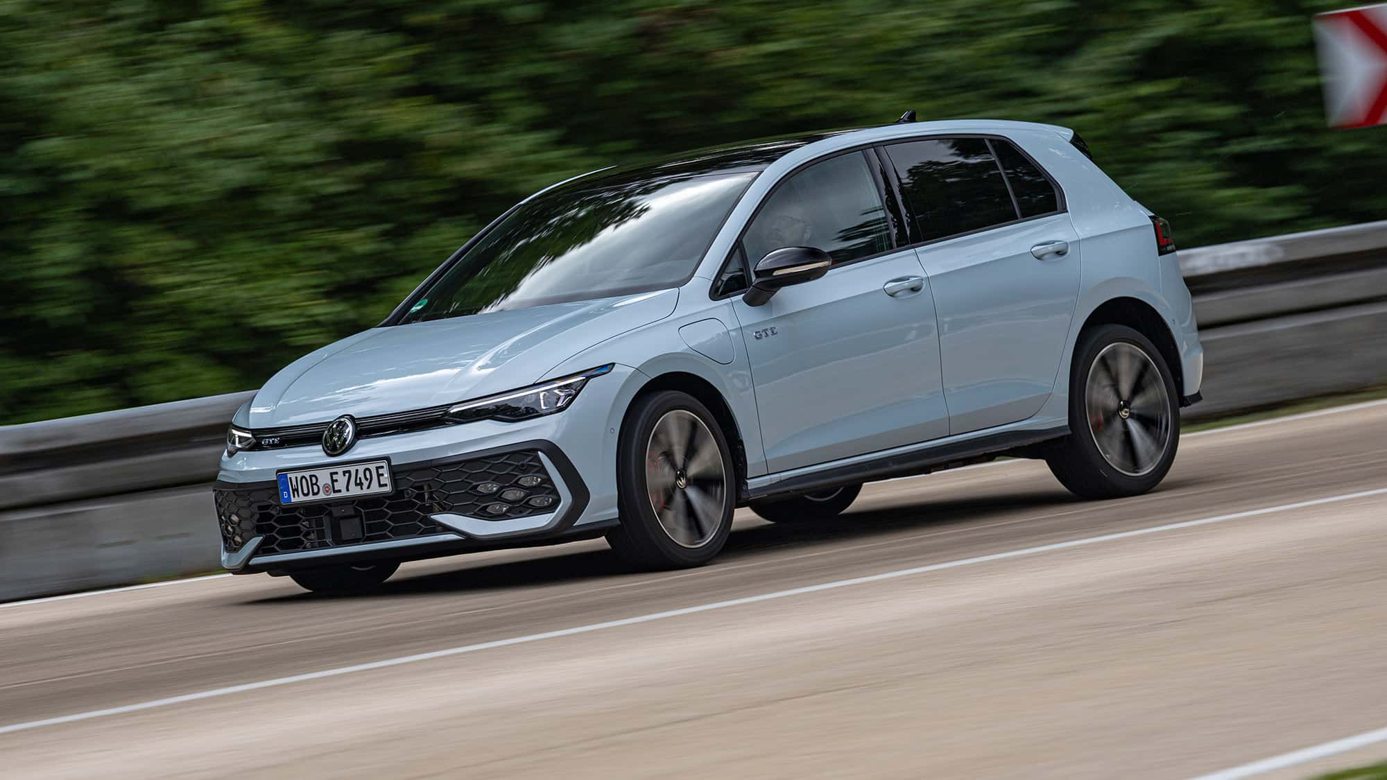 VW-Golf-GTE-im-Test-Doppelt-stark-halb-so-wild-
