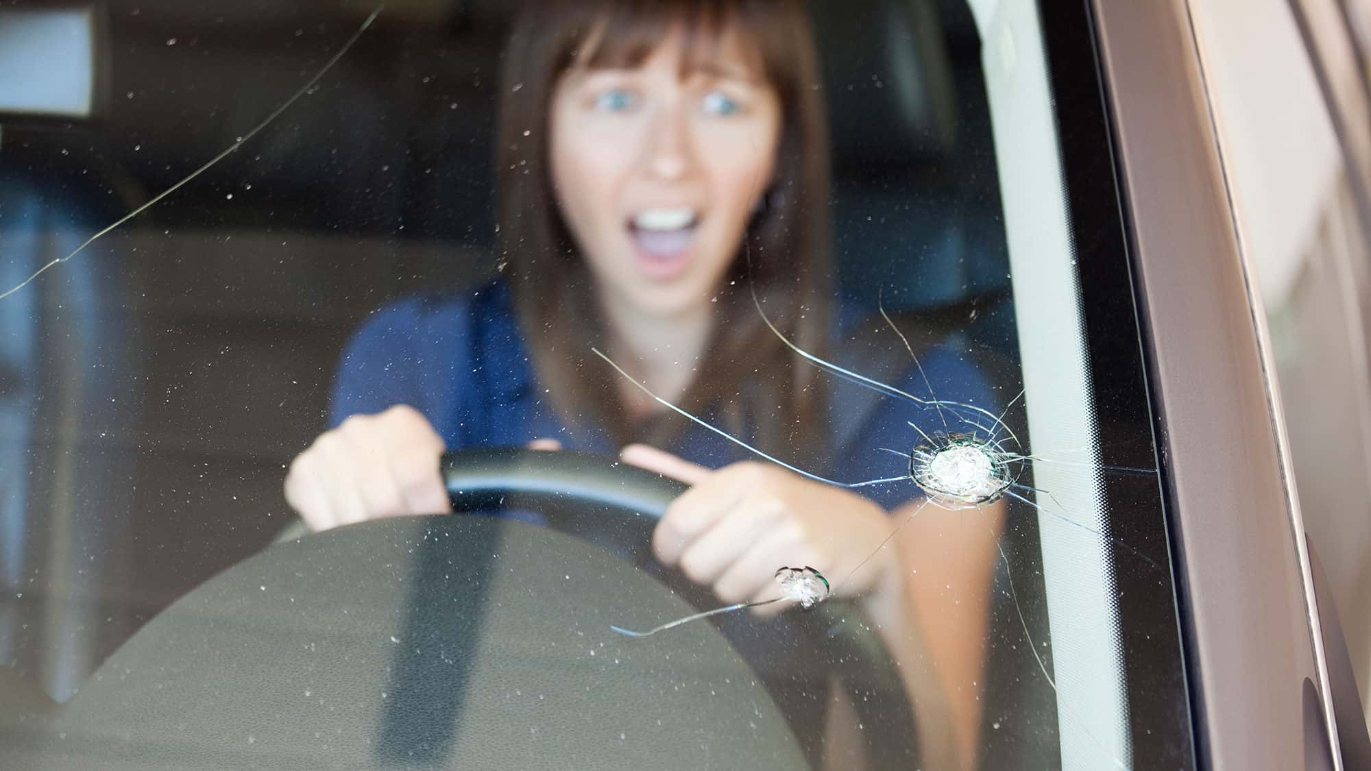 Windschutzscheiben-und-Bremsleuchten-Noch-nie-war-Glasbruch-an-Autos-so-teuer