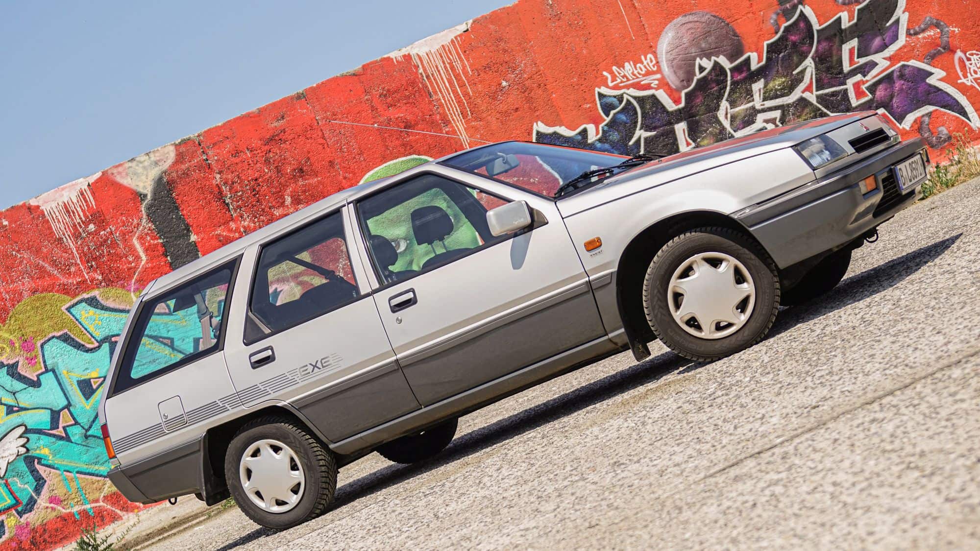 Mitsubishi-Lancer-Combi-1500-EXE-1990-Das-Auto-aus-dem-Film-Dann-passiert-das-Leben-