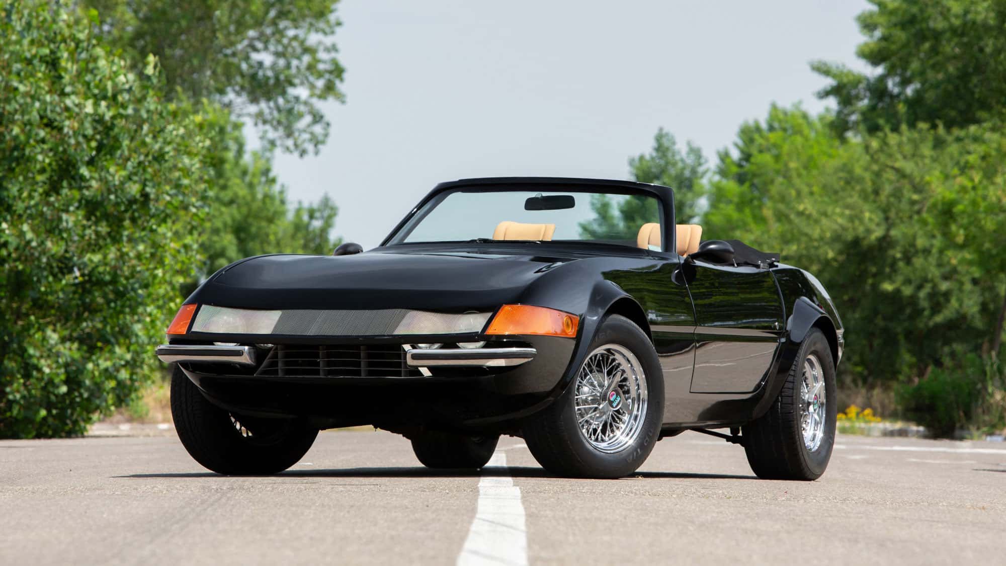 Auktion-McBurnie-Daytona-Spider-auf-Corvette-Basis-Originaler-Fake-Ferrari-aus-Miami-Vice-zu-verkaufen