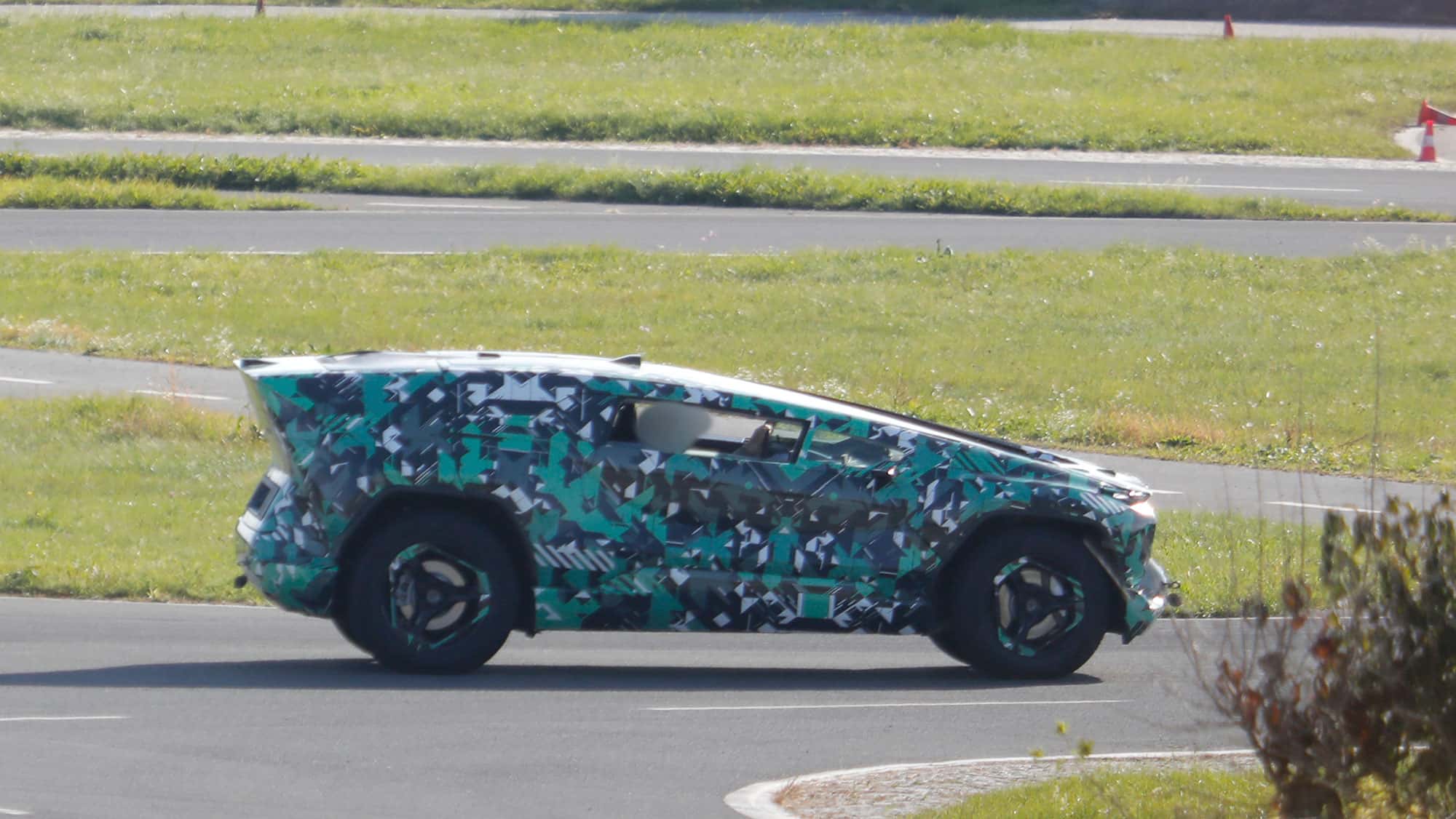 Elektroantriebe-von-Rimac-und-Foxconn-Ceers-Antriebsstrategie-erkl-rt