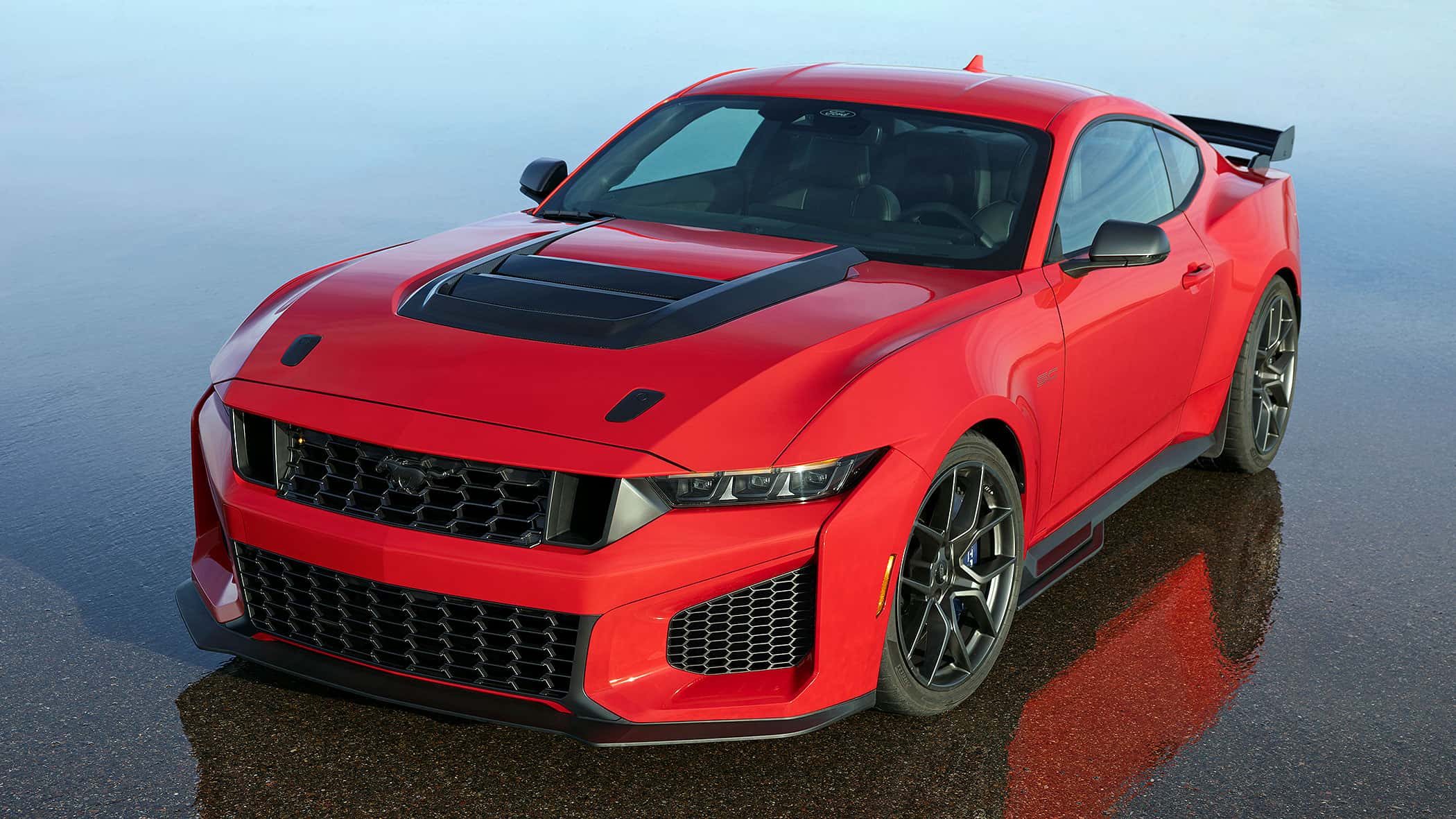 Ford-Mustang-Dark-Horse-SC-Im-Kompressor-liegt-die-Kraft