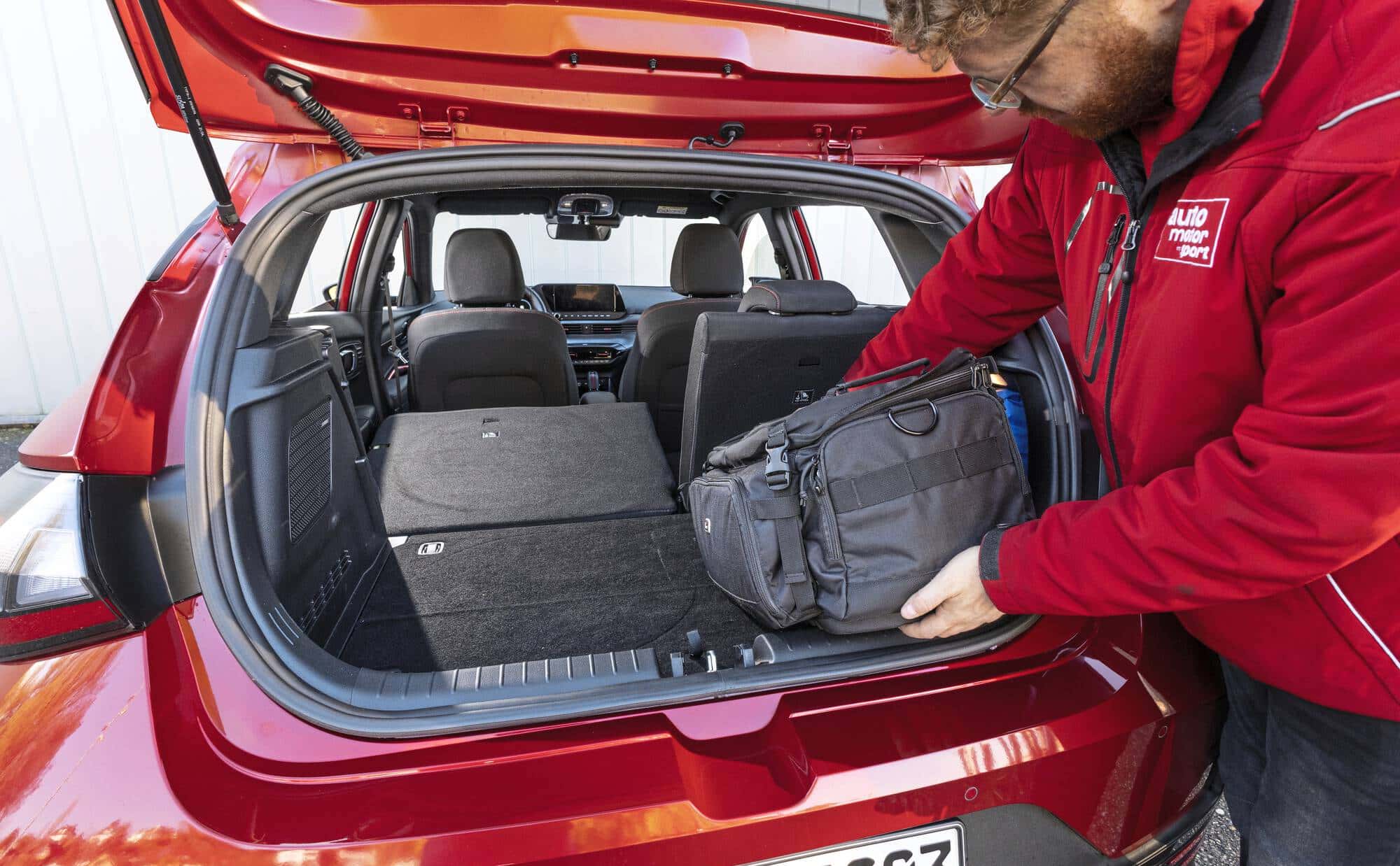 Vergleichstest-Hyundai-i20-vs-Mitsubishi-Colt-Welcher-Kleinwagen-berzeugt-