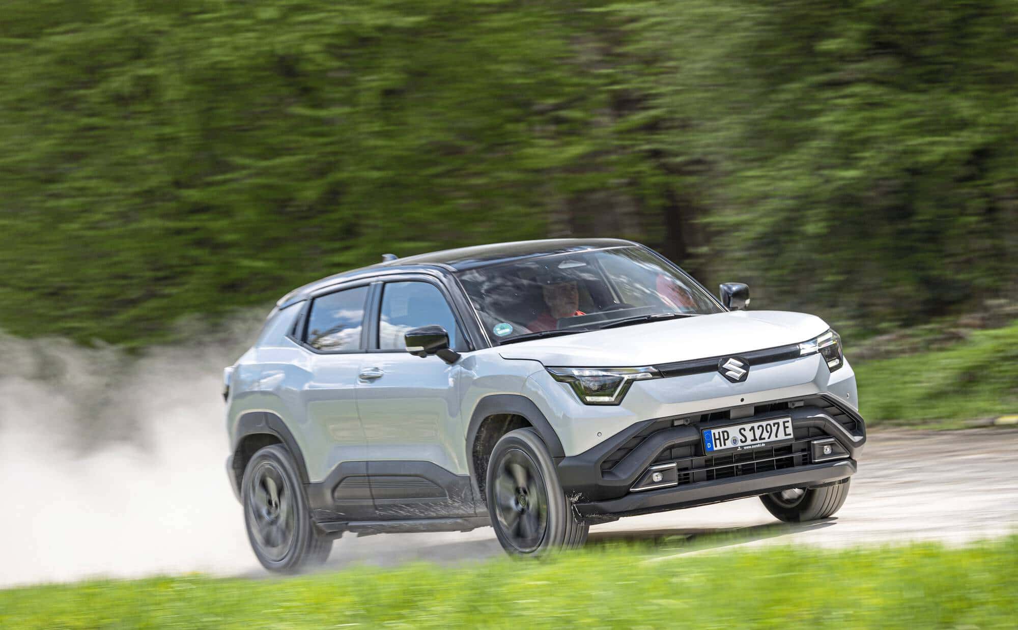 Suzuki-e-Vitara-im-Test-Suzukis-erster-Stromer-nett-aber-zu-lahm-