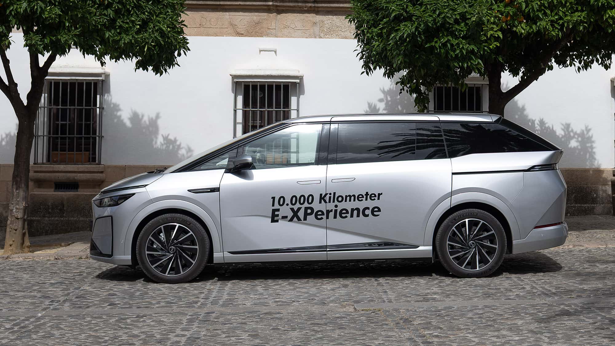 Neuer-Xpeng-X9-Erste-Testfahrt-mit-dem-Elektrovan