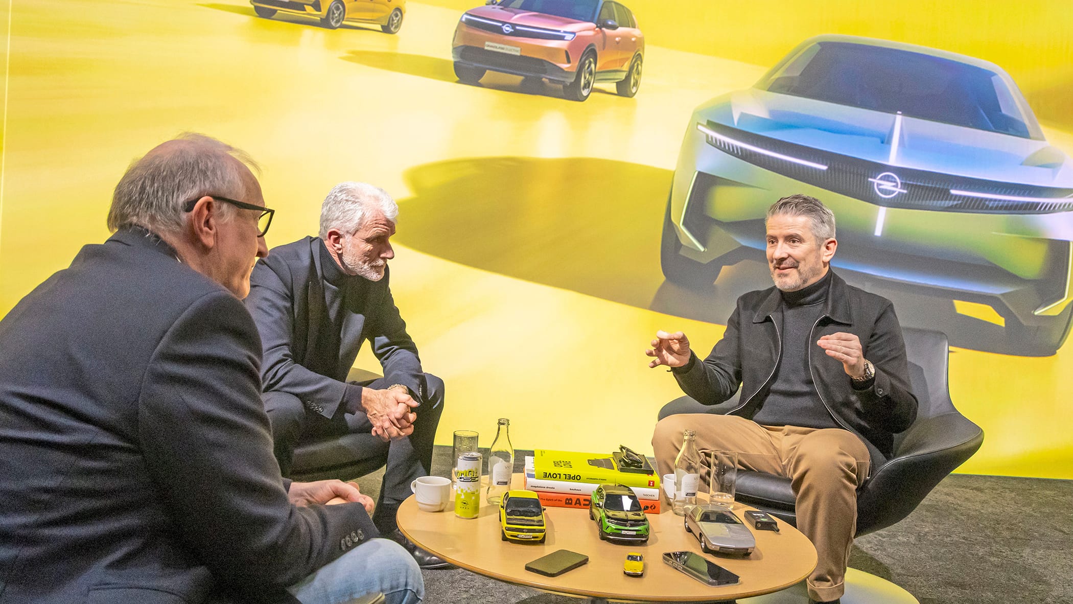 Designchefs-von-Stellantis-und-Opel-im-Interview-Wird-der-Manta-Opels-Renault-5-