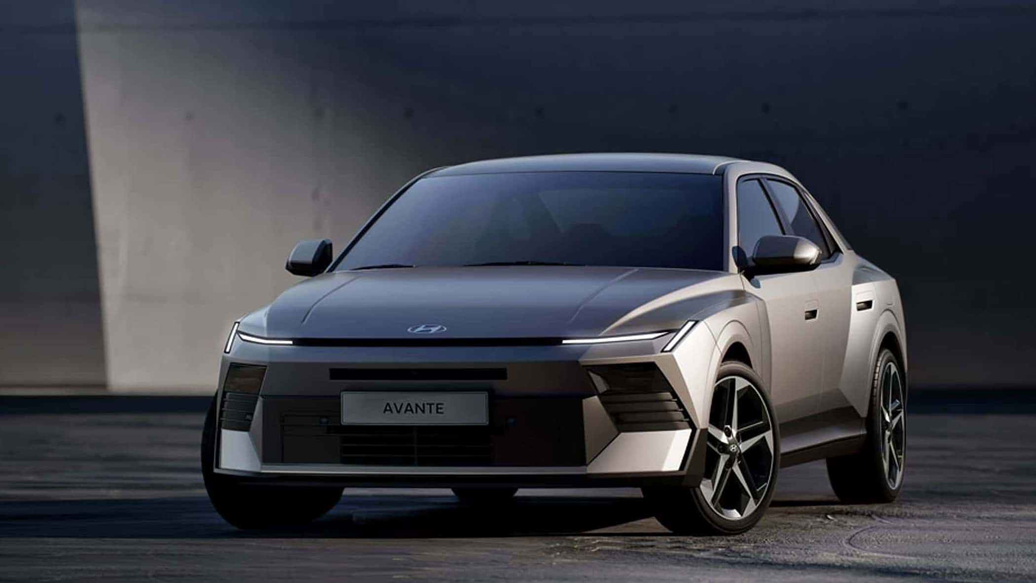 Hyundai-Elantra-Avante-Diese-Limousine-zeigt-Kante