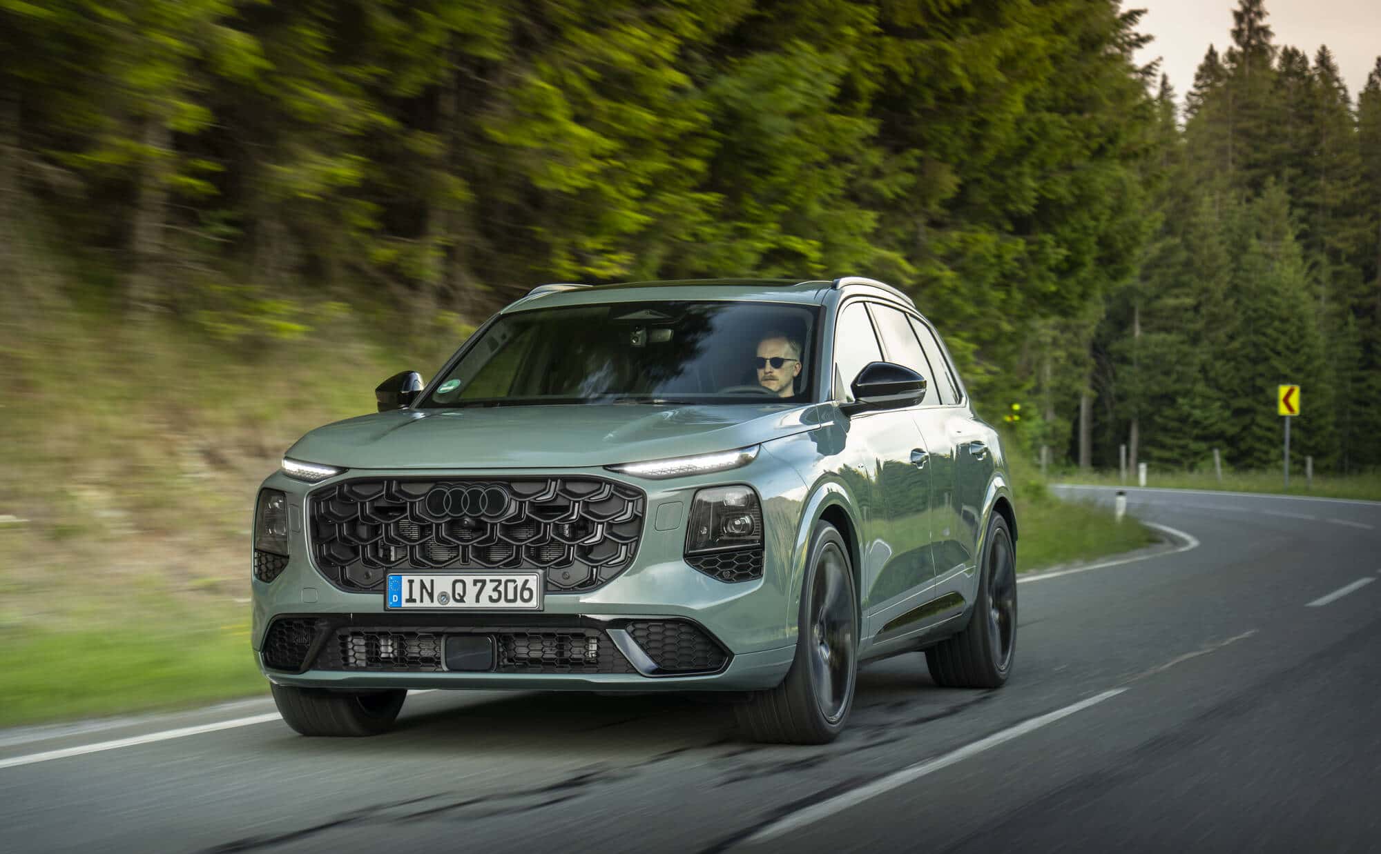 Audi-Q7-erster-Fahrtest-Zwischen-Komfortwogen-und-Kurvenhunger