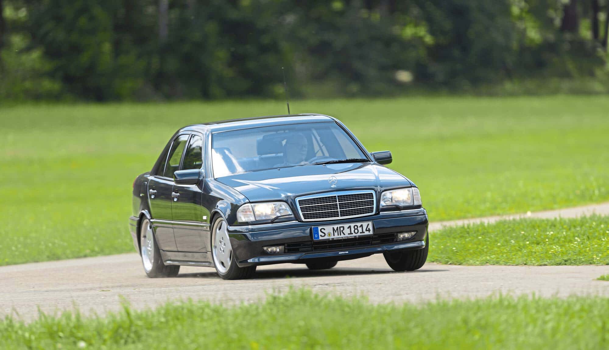 First mass-produced model from AMG: Mercedes-Benz C 36 AMG W 202 reviewed