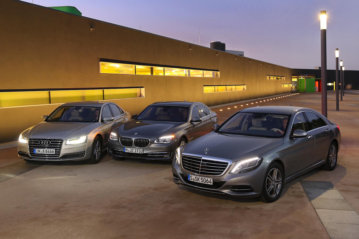 Gebrauchte-Luxuslimousinen-sind-g-nstig-So-fahren-Sie-S-Klasse-zum-Golf-Preis