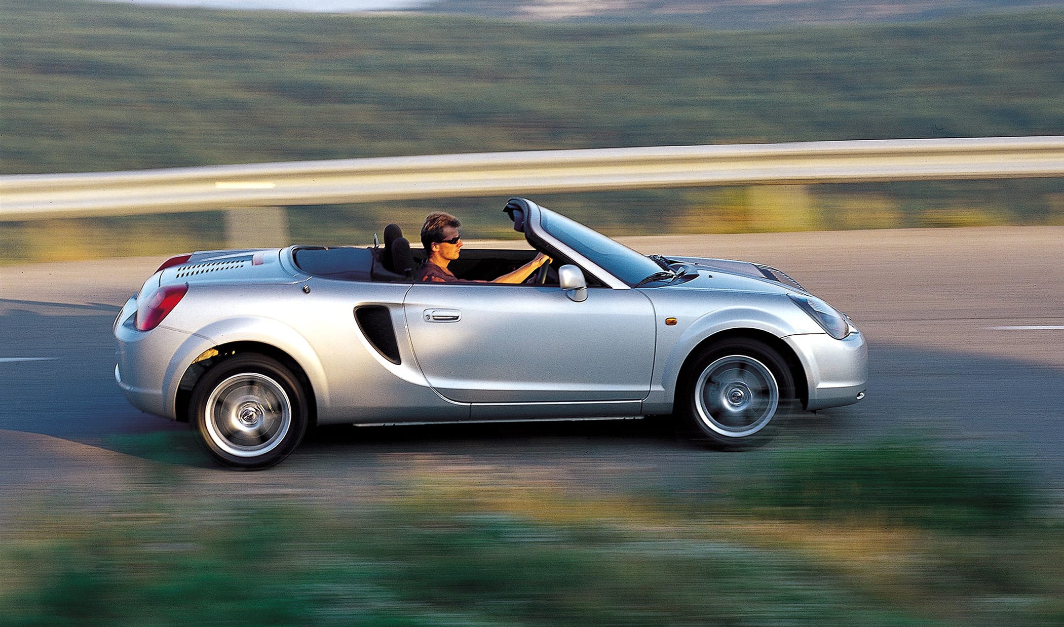 Toyota-MR2-Comeback-best-tigt-Mittelmotor-Sportler-mit-Turbomotor-und-450-PS