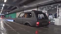 Lada Niva tiefergelegt Iling Show Russland