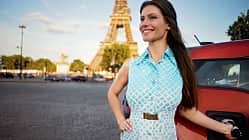 Elektroauto laden Eiffelturm Frankreich Urlaubsreise