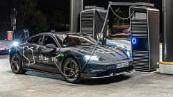 Porsche Taycan Facelift Schnellladesäule Laden Aufladen Tanken