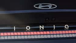 Hyundai Ioniq Schriftzug