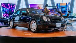 Mercedes E 60 AMG, Mercedes-Museum, Youngtimer-Ausstellung, 10/2025 Mercedes E 60 AMG