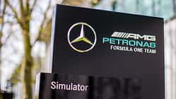 Mercedes-Logo - Brackley