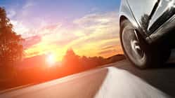 06/2026, Rad Reifen Sonne Kurve Straße Rad Reifen Sonne Kurve Straße