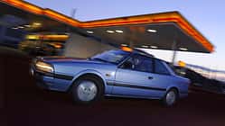 Seitenansicht des Mazda 626 Coupé 2.0 GLX, Baujahr 1983