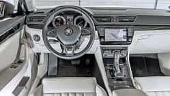 Mercedes E 200, BMW 520i, Skoda Superb VT, AMS1316