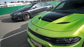Tesla Model S P100D - Dodge Charger Hellcat - Test 