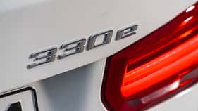 BMW 330e