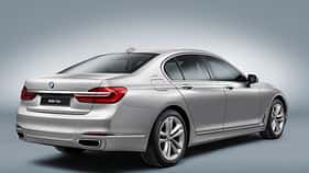 02/2016 BMW 740e iPerformance