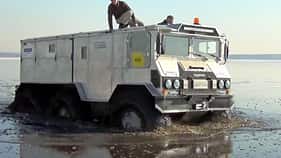Burlak 6x6 Amphibienfahrzeug